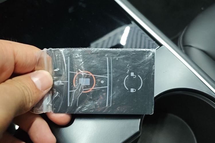 Tesla Model 3 2020 car image #9