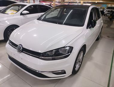 Volkswagen Golf 2018 car image 