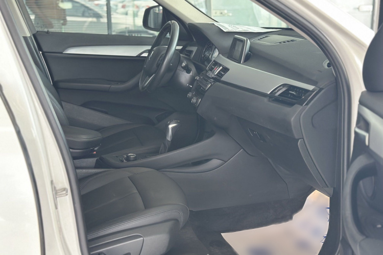 BMW X1 2019 #12 BMW X1 2019 immagine di auto #12
