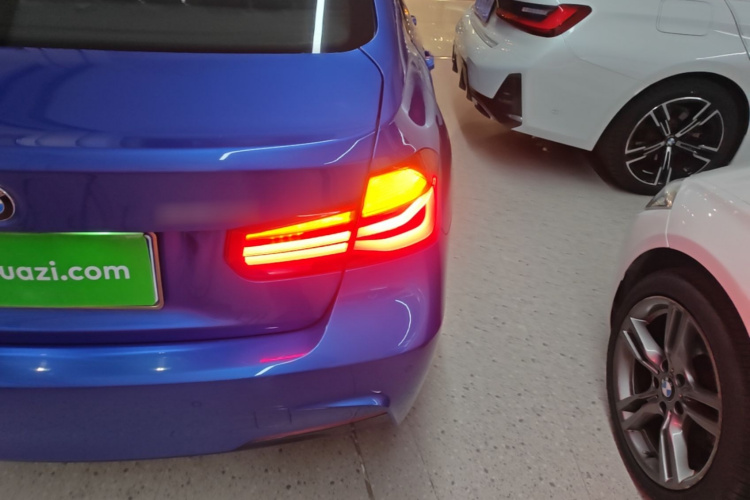 BMW 3 Series 2017 car image #8