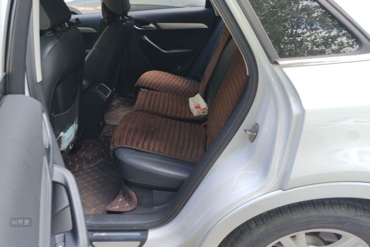 Audi Q3 2016 immagine di auto #19