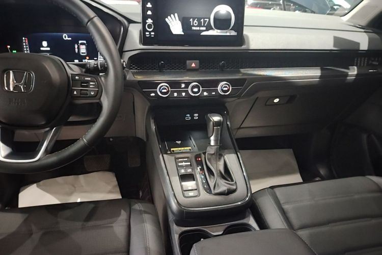 Honda CR-V 2023 car image #13