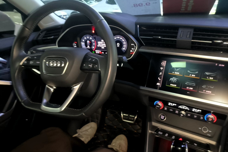 Audi Q3 2021 #10 Audi Q3 2021 car image #10