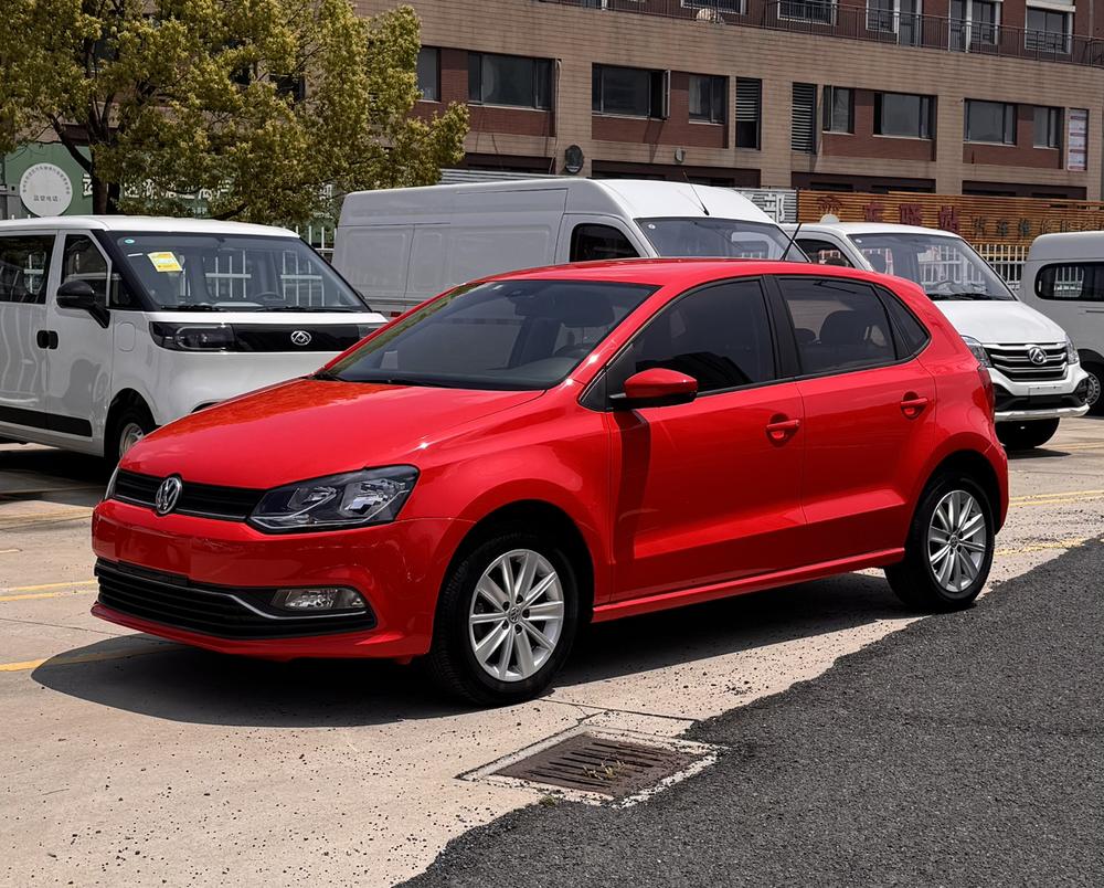 Volkswagen Polo 2014 car image 