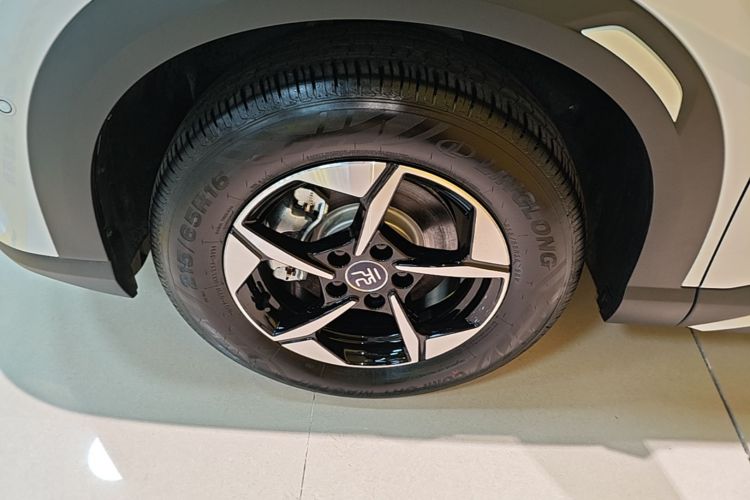 BYD YuanUP 2025 #9 BYD YuanUP 2025 car image #9