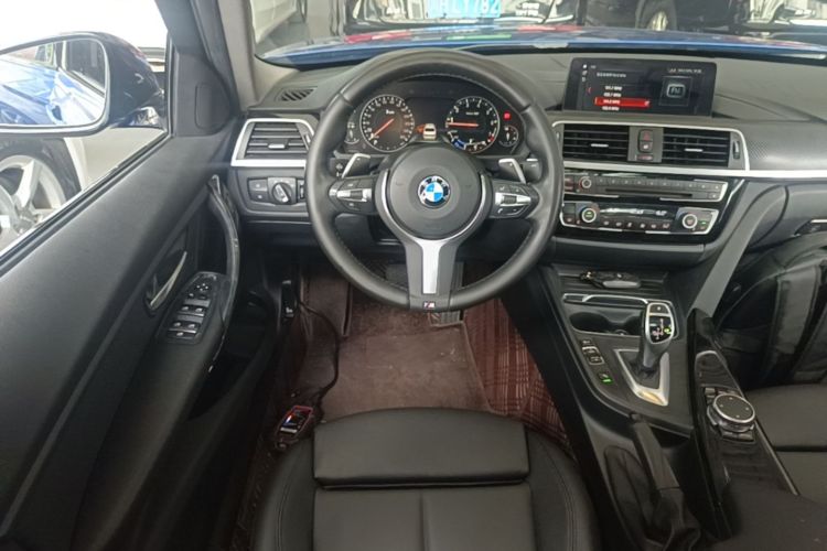 BMW 3 Series 2018 #11 BMW 3 Series 2018 car image #11