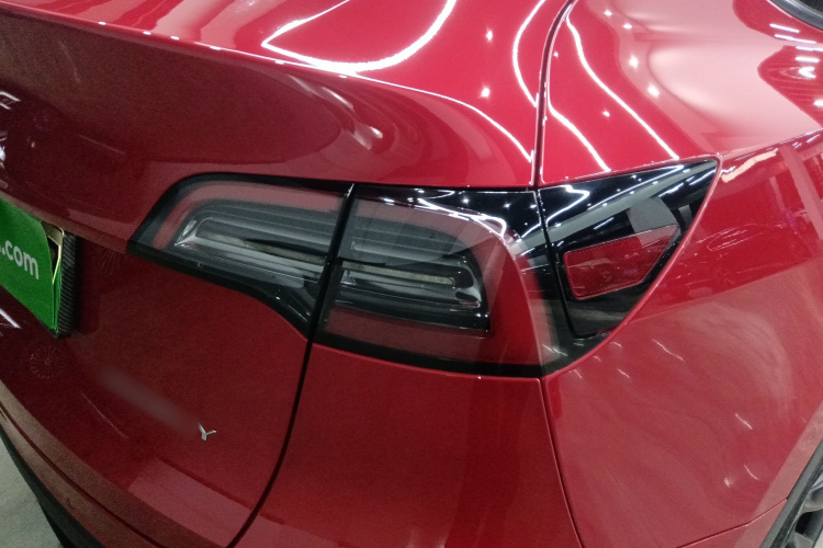 Tesla Model Y 2023 #8 Tesla Model Y 2023 car image #8