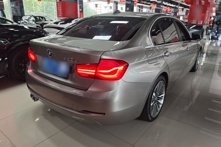 BMW 3 Series 2019 car image #7