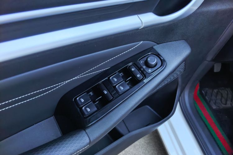 GEELY Emgrand 2024 immagine di auto #15