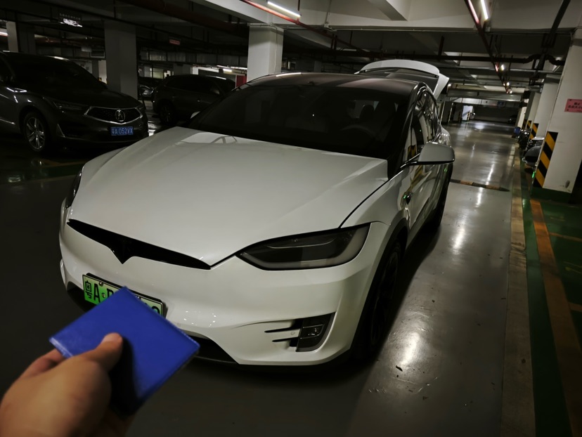 Tesla Model X 2019 Tesla Model X 2019 car image