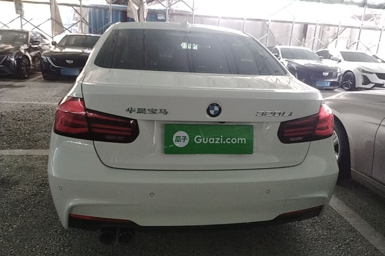 BMW 3 Series 2018 #4 BMW 3 Series 2018 car image #4