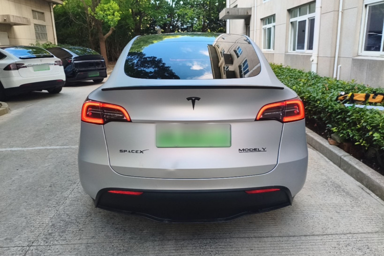 Tesla Model Y 2022 #4 Tesla Model Y 2022 immagine di auto #4