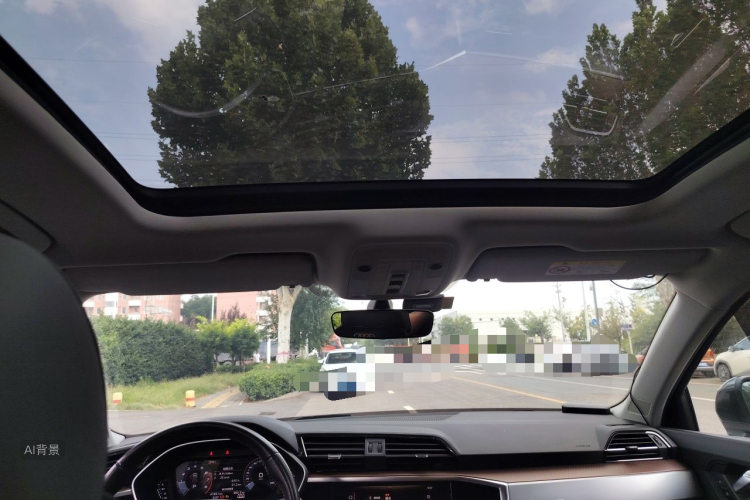 Audi Q3 2021 car image #20