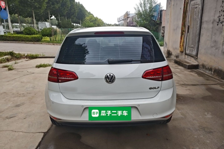 Volkswagen Golf 2015 car image #6