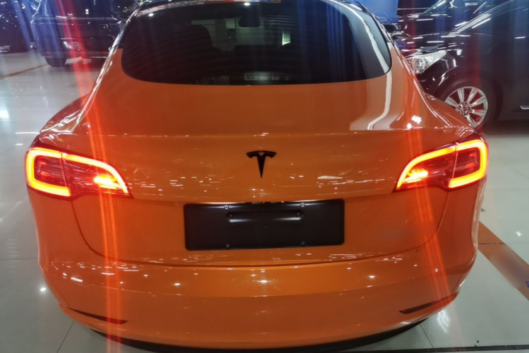 Tesla Model 3 2023 car image #4
