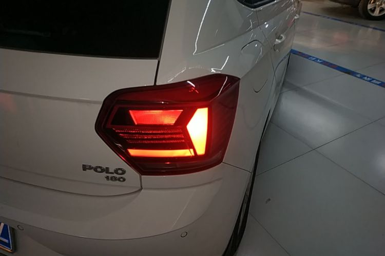 Volkswagen Polo 2021 изображение автомобиля #8