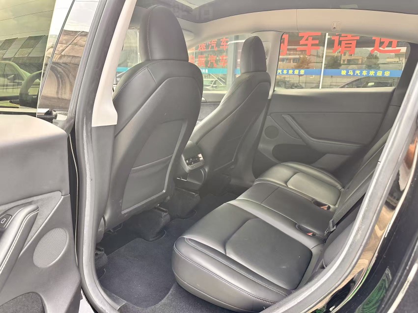 Tesla Model Y 2022 #5 Tesla Model Y 2022 car image #5
