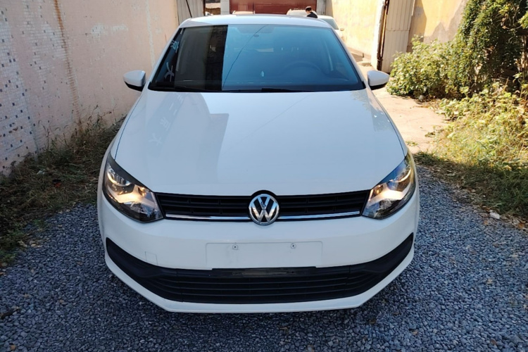 Volkswagen Polo 2019 car image #3