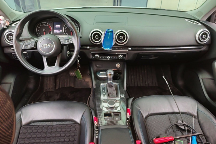 Audi A3 2018 imagen de coche #10