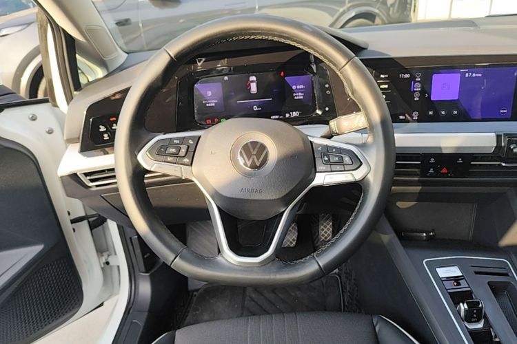 Volkswagen Golf 2021 #15 Volkswagen Golf 2021 car image #15