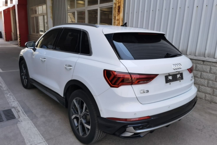 Audi Q3 2023 #5 Audi Q3 2023 car image #5