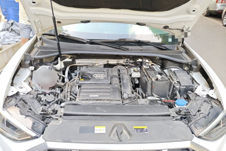 Audi Q3 2022 car image #22