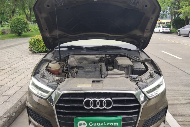 Audi Q3 2019 car image #22