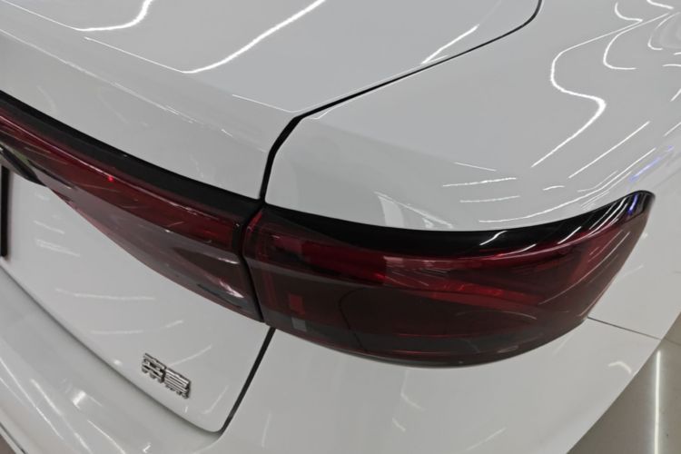 GEELY Emgrand 2022 #8 GEELY Emgrand 2022 car image #8