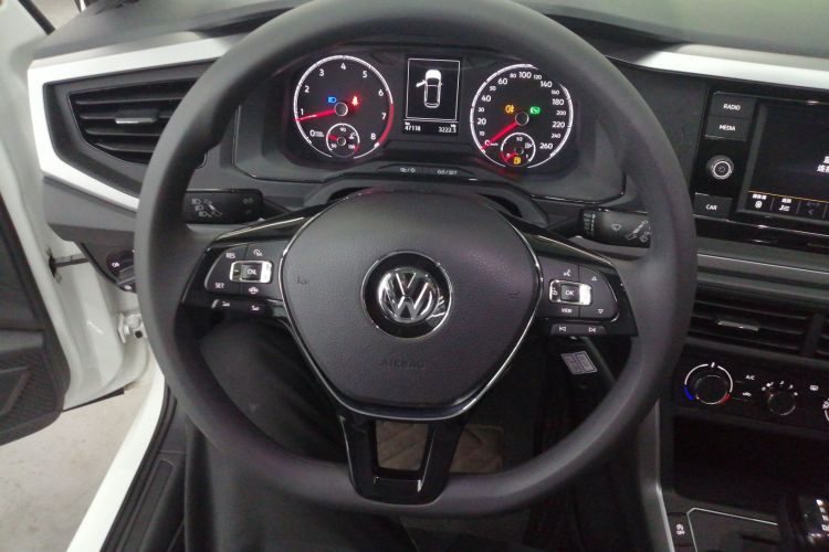 Volkswagen Polo 2020 صورة سيارة #15