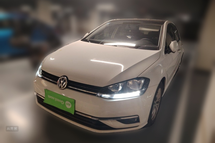 Volkswagen Golf 2018 car image #2