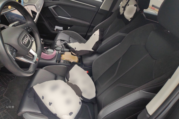 Audi Q3 2022 car image #12