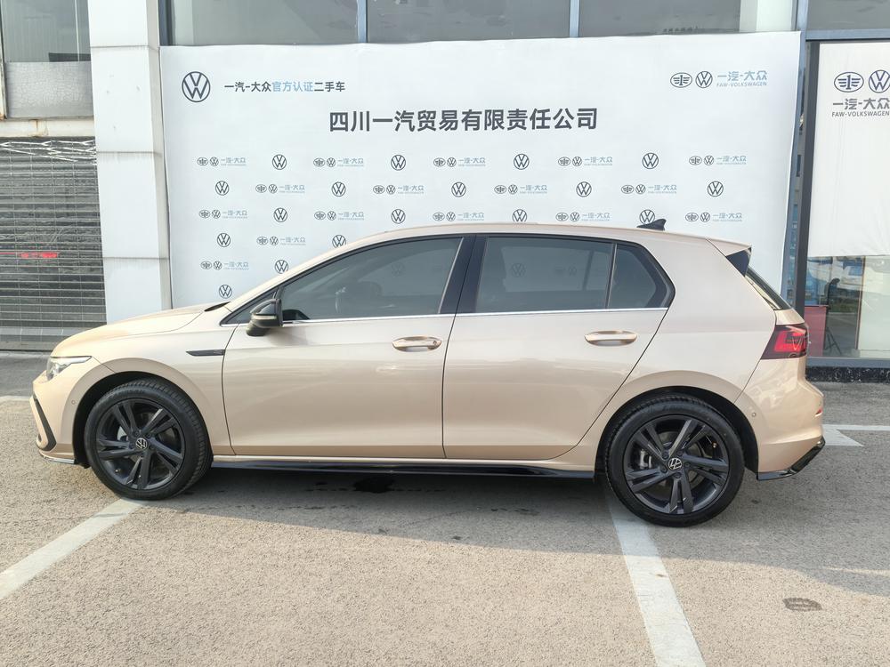 Volkswagen Golf 2021 car image #3