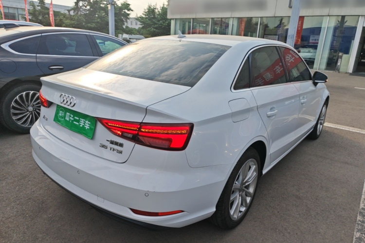 Audi A3 2018 immagine di auto #7