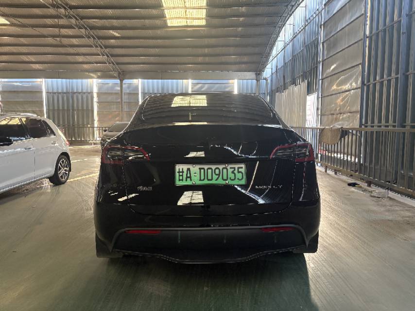 Tesla Model Y 2022 #4 Tesla Model Y 2022 image de voiture #4