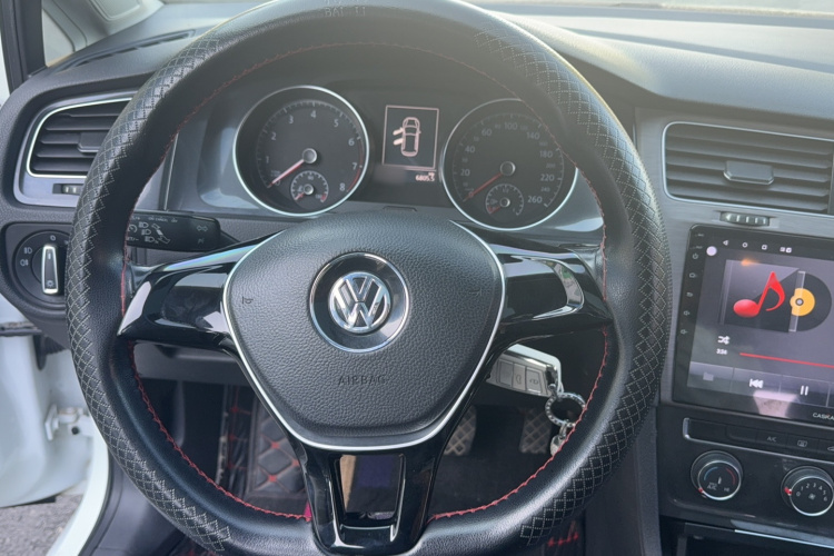 Volkswagen Golf 2017 #14 Volkswagen Golf 2017 car image #14