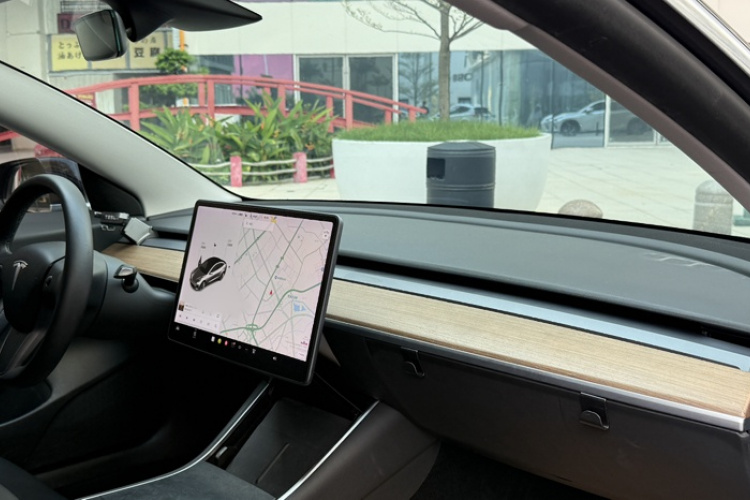 Tesla Model 3 2020 #15 Tesla Model 3 2020 car image #15