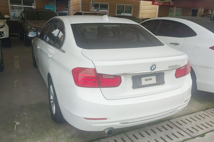 BMW 3 Series 2014 #5 BMW 3 Series 2014 car image #5
