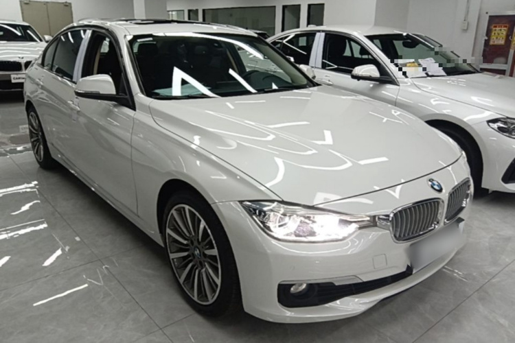 BMW 3 Series 2019 #4 BMW 3 Series 2019 car image #4