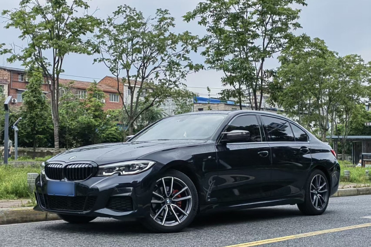 BMW 3 Series 2022 car image #2