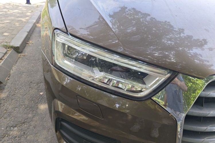 Audi Q3 2019 car image #8