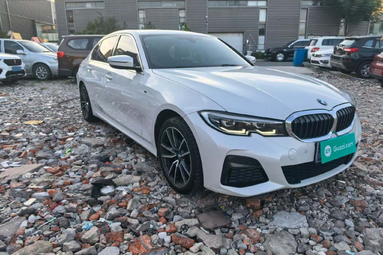 BMW 3 Series 2021 #4 BMW 3 Series 2021 car image #4