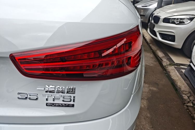 Audi Q3 2017 #8 Audi Q3 2017 car image #8