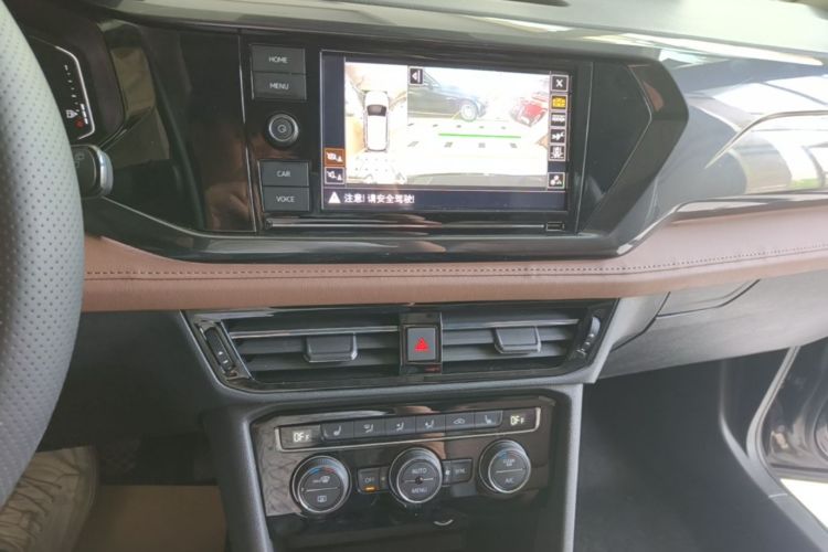 Volkswagen Tharu 2018 car image #22
