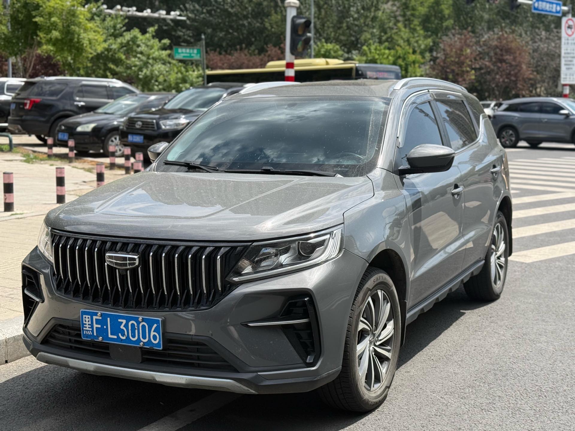 吉利汽车 远景X6 2022 汽车图片 