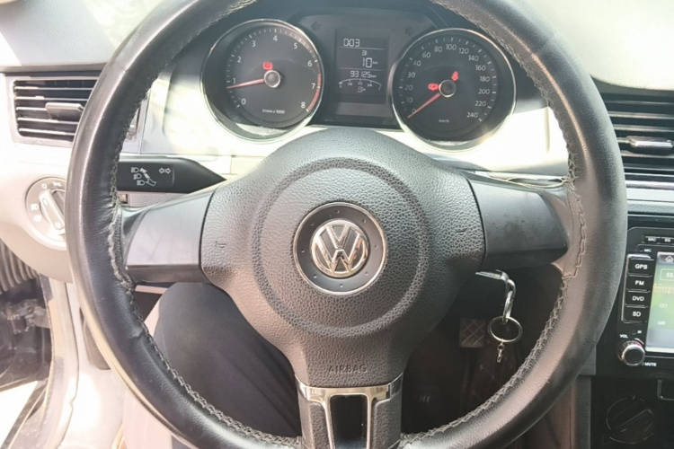 Volkswagen Bora 2016 #15 Volkswagen Bora 2016 car image #15