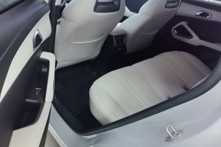 BYD YuanUP 2025 car image #17