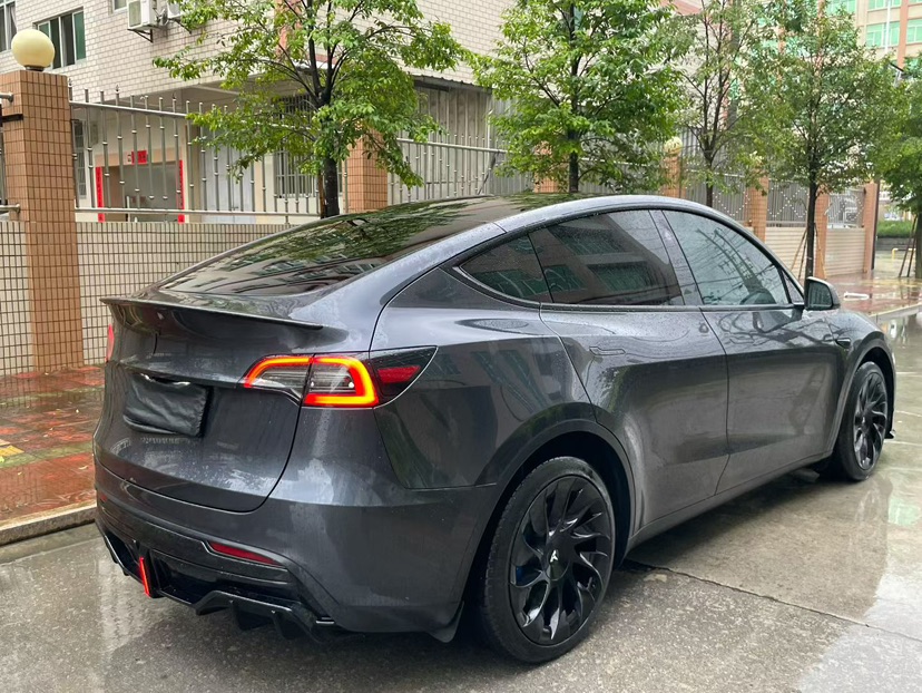 Tesla Model Y 2024 #9 Tesla Model Y 2024 car image #9