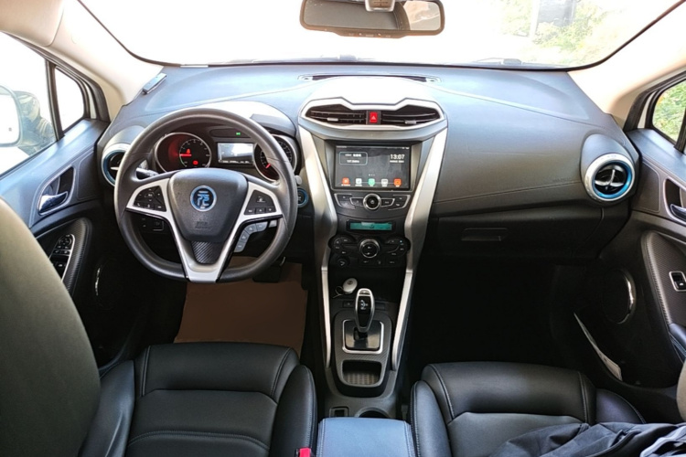 BYD Yuan New Energy 2019 car image #10