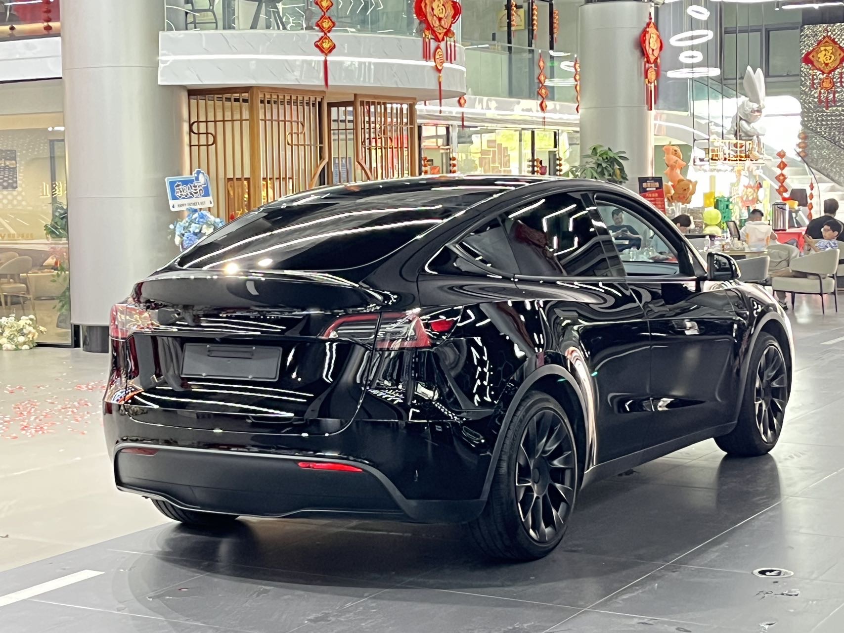 Tesla Model Y 2023 #7 Tesla Model Y 2023 car image #7