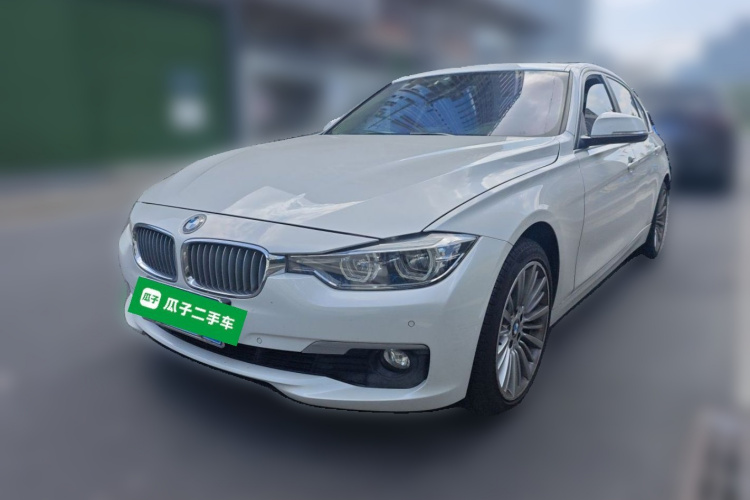 BMW 3 Series 2018 car image #2